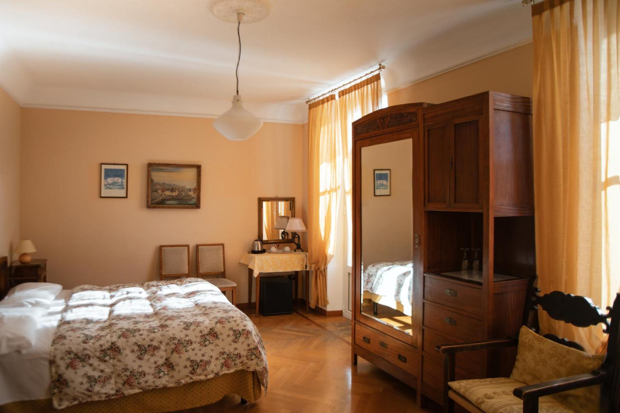 Hotel Olivedo Varenna Exterior photo