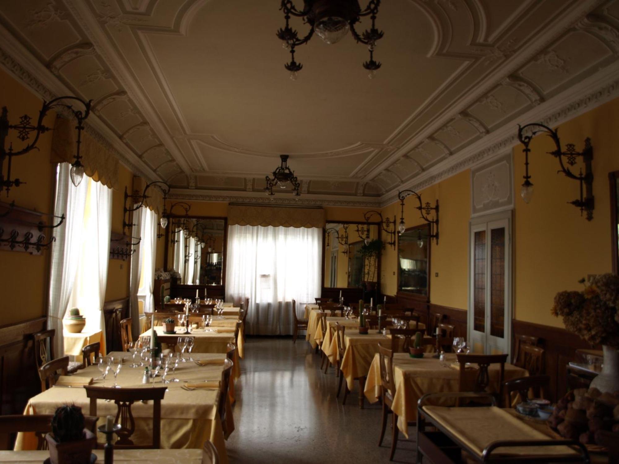 Hotel Olivedo Varenna Exterior photo